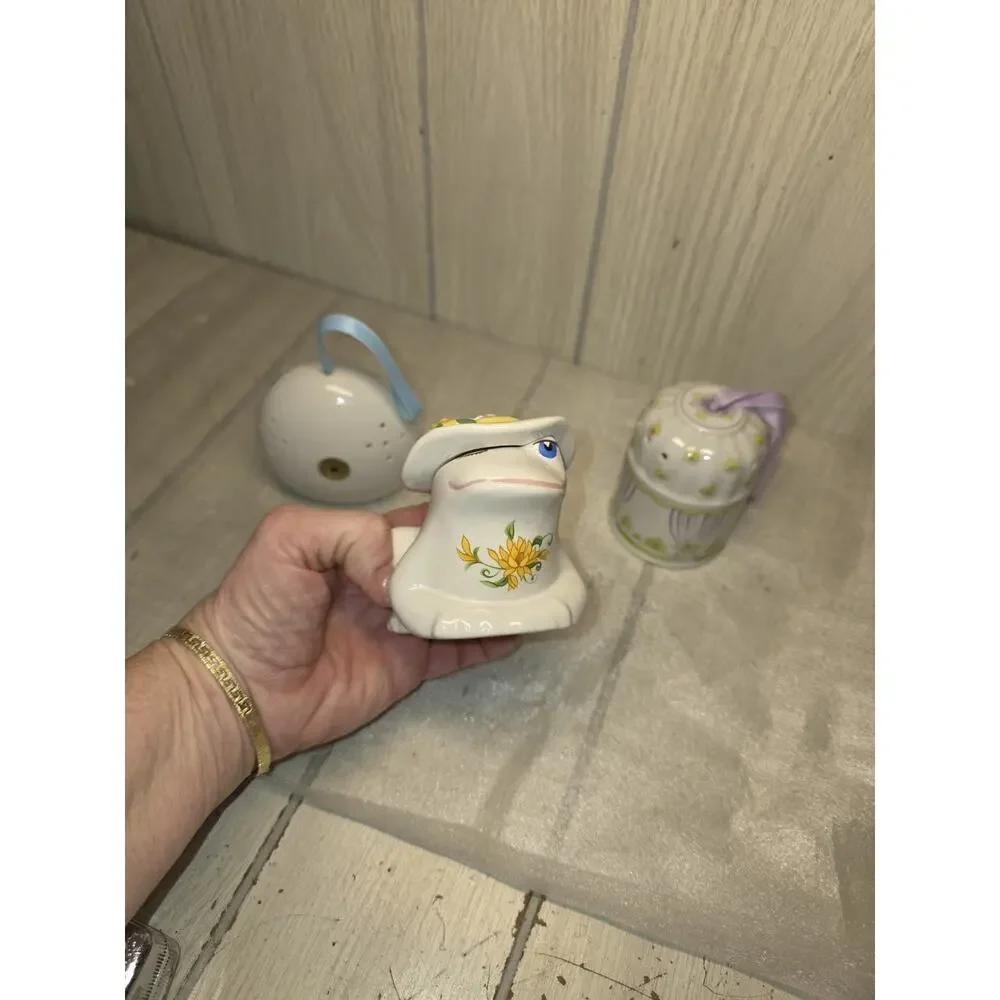 Vtg Potpourri Pomanders Set Of 3 Avon Frog 2 Floral Drawer Freshners Frangrance